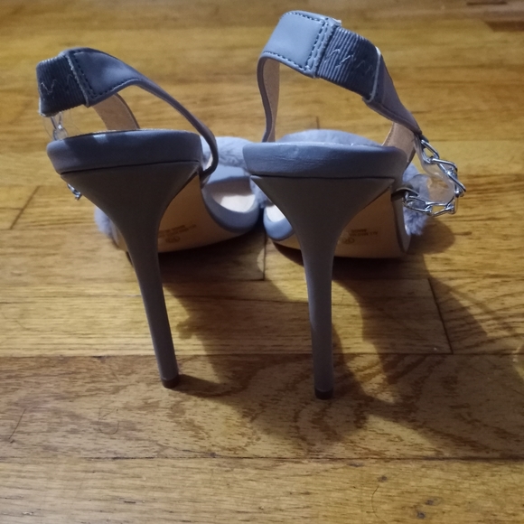 Purple fuzzy , chain strap heels - Picture 3 of 4